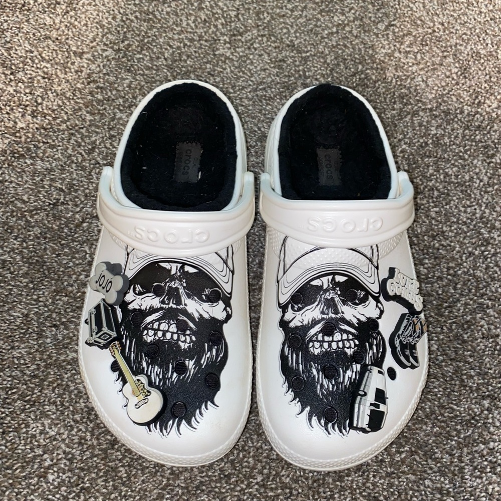 Luke Comb’s Crocs